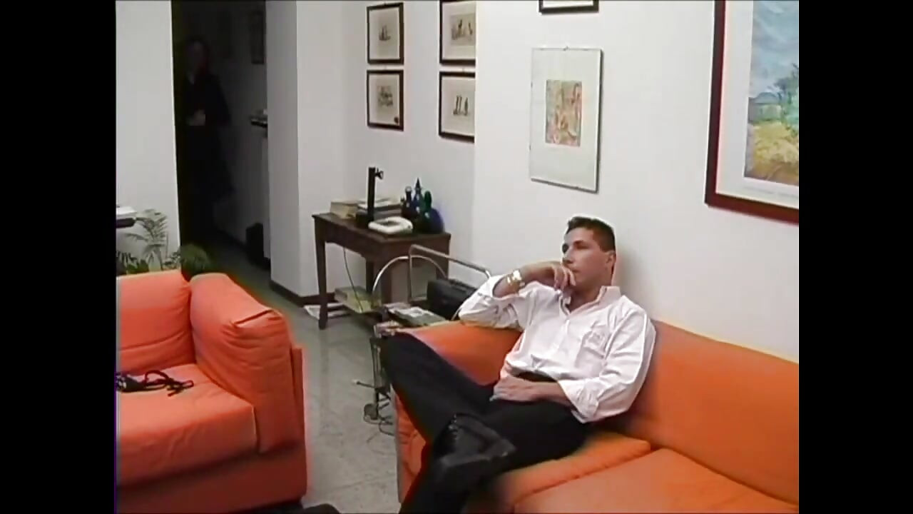 Edepsiz transeksüel domine edilmeyi seviyor