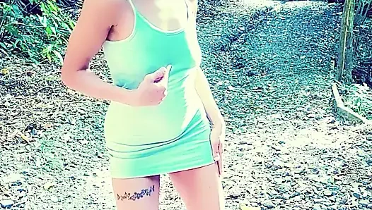 Hottie wyld Yasmin, wunderschöne exhibitionistin mag es, immer ihre muschi und ihren arsch in der Öffentlichkeit zu blankziehen