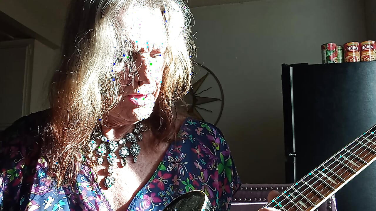 Lizzy Yum SFW SD August 2025 Dilating #83 (love bus Lords of acid)