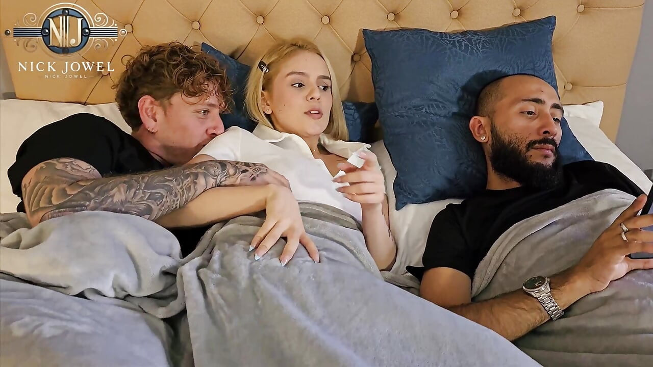 Let's Be Silent! Our Stepfather Can't Figure It Out - He Sneaks It All in Me