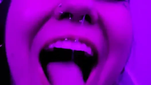 Beautiful Schoolgirl Dherlydoll Gives Me a Delicious Deepthroat Blowjob and Sloppy Cumshot in Her Mouth!