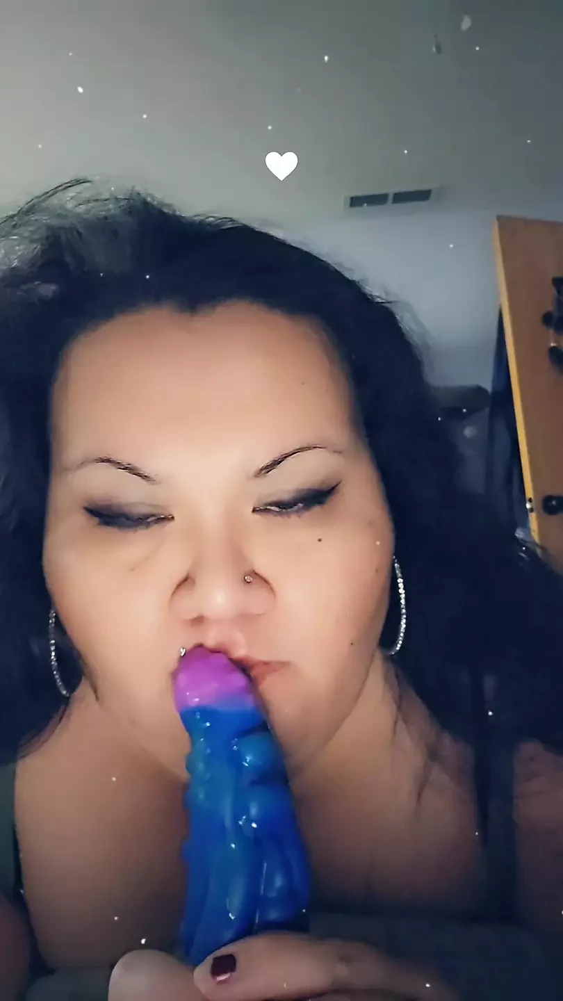BBW loves sucking cock