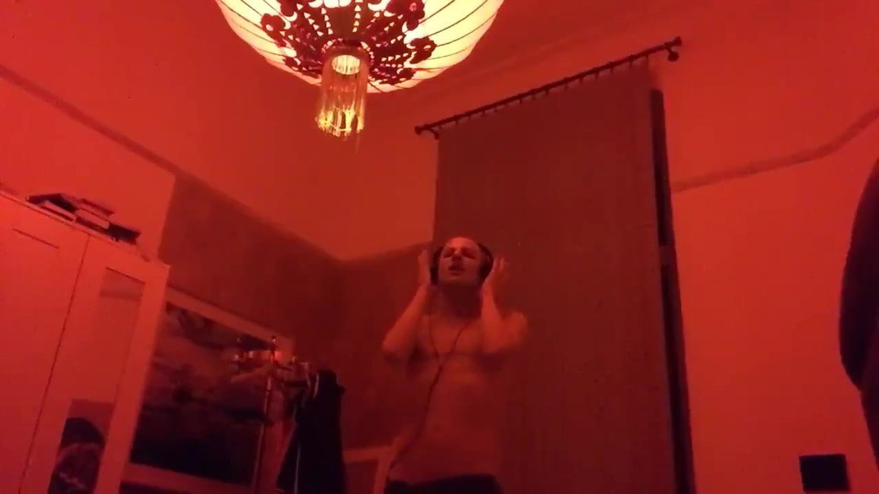 TWINK IS ALWAYS HUNGRY FOR RAW COCK