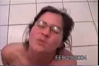 Lara Lynn gets a facial