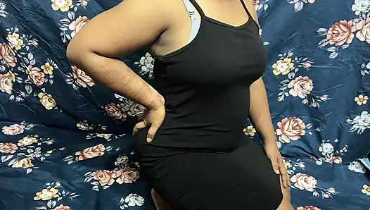 Menelepon bos di rumah dan menidurinya