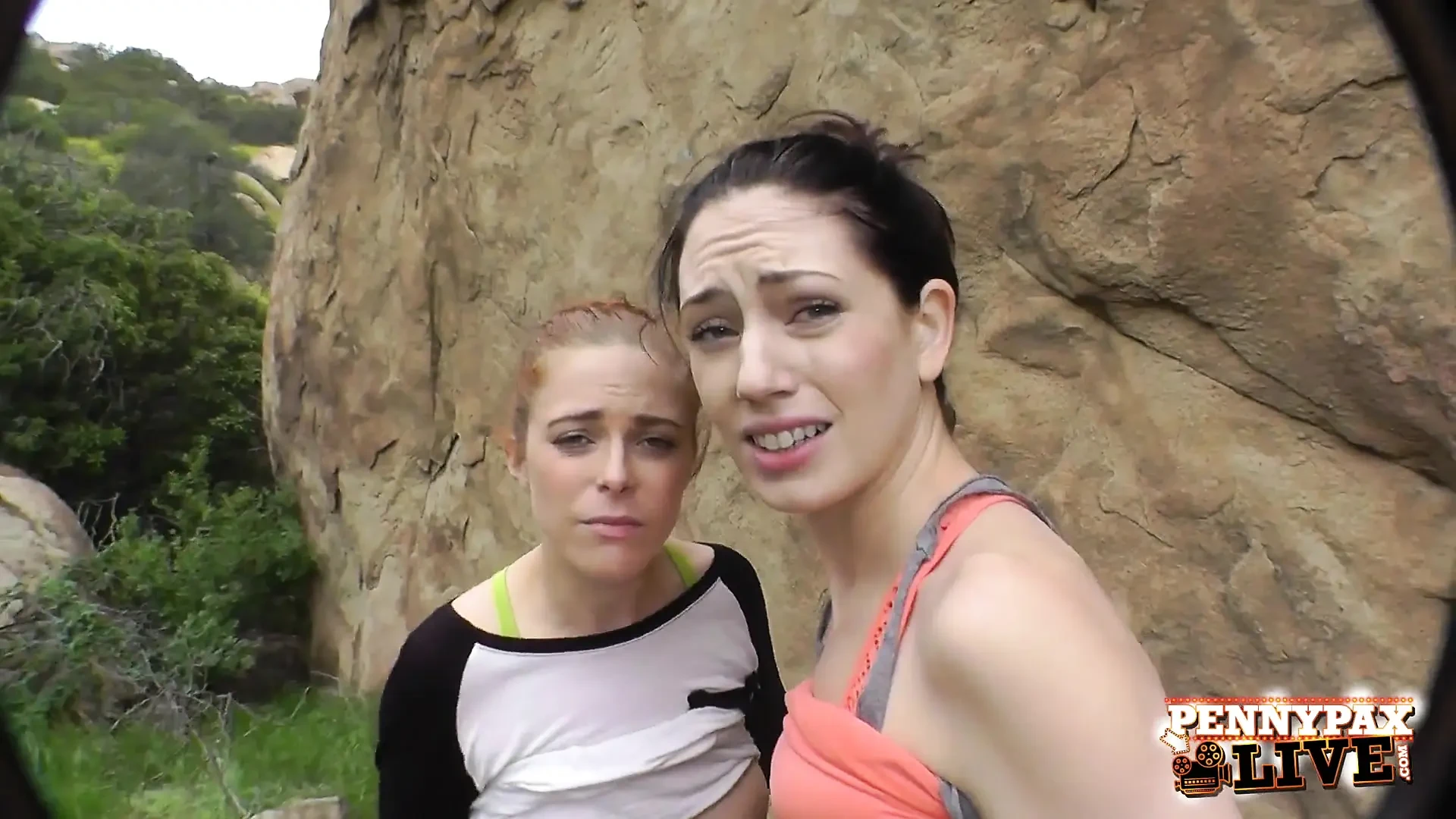Alex Legend को Penny Pax और sarah Shevon लंबी पैदल यात्रा मिलती है और उसे हॉट लंड चुसाई मिलती है!