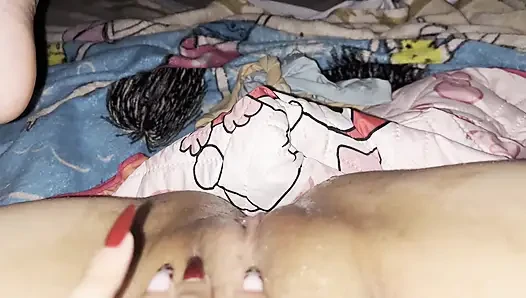 Single Mom Sends Video to Her Ex While Masturbating