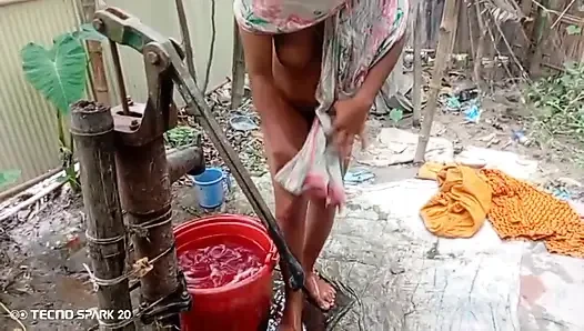 sepong di rumah: waktunya mandi bareng sama pacarku yang cantik