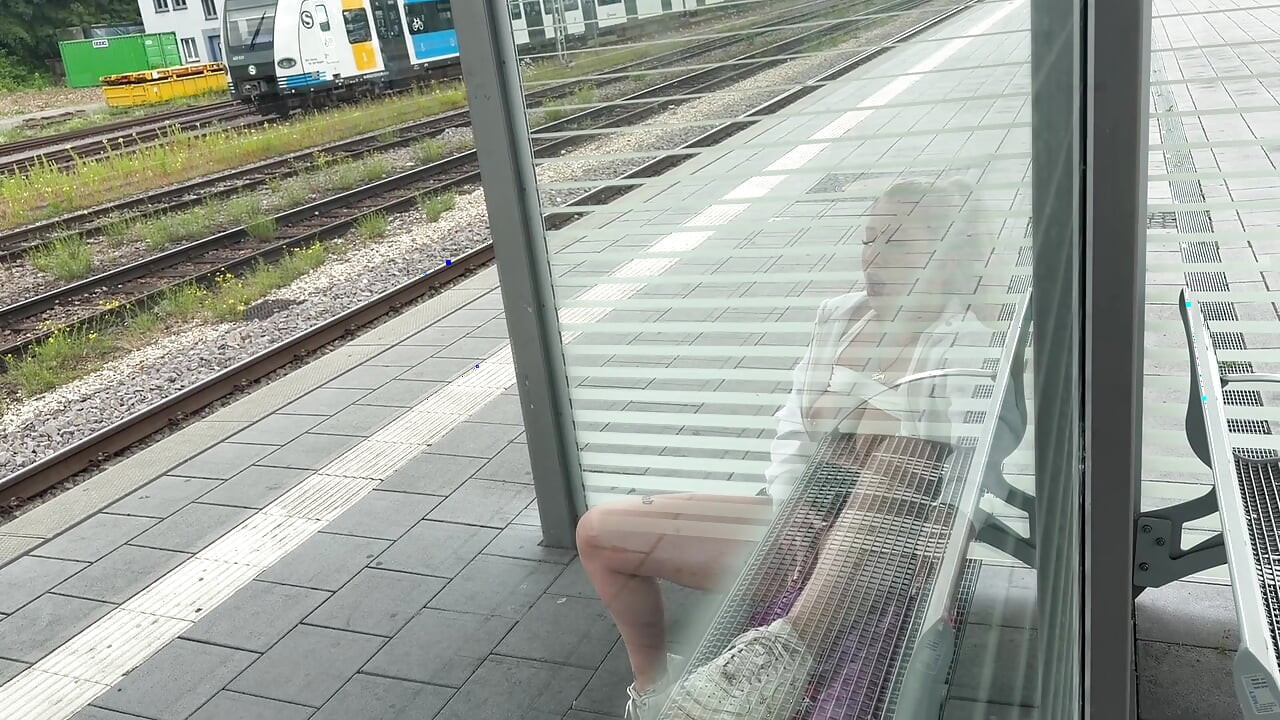 Horny slut makes it on the train track