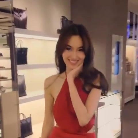 Sexy Red Dress Ladyboy