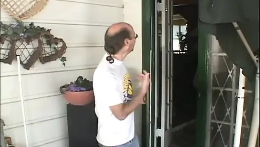 Ngentot anal dalam banget sama gadis seksi