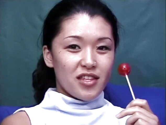 Zwarte en Aziatische grote zwarte lul zuigen harig poesje likken in positie 69