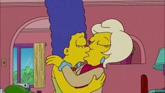 Lindsey Naegle целует Marge Simpson