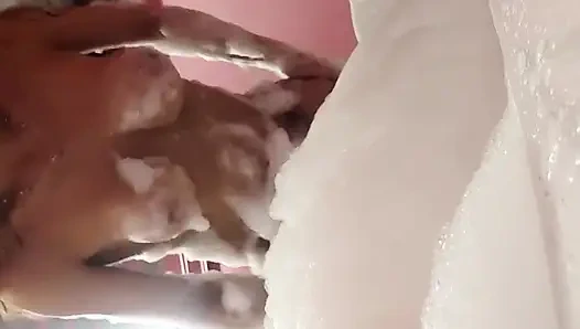 Kurus Sendirian Di Hydro Gila Untuk Mengambil Kontol