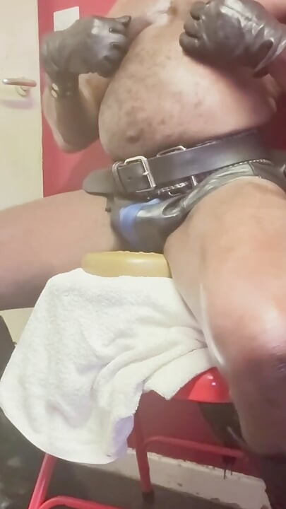 510 Seconds of Black Muscle Butt Prostate & Titplay