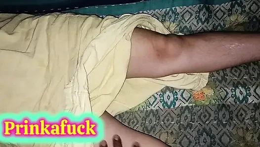 Kakak ipar dehati bhabhi bersenang-senang sepanjang malam secara terbuka