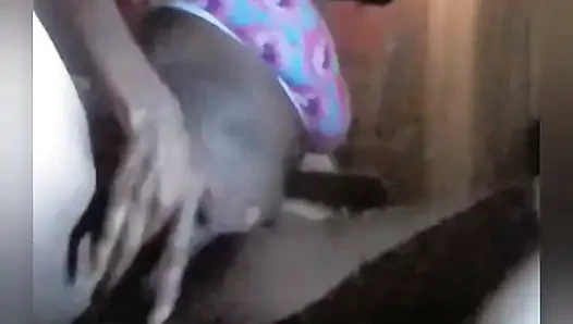 Ich hänge zu sehr auf Sex auf, ich masturbiere morgens und abends