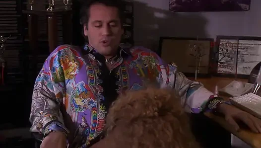 Горячей блондинке лижут киску, затем жесткий трах в рот с камшотом