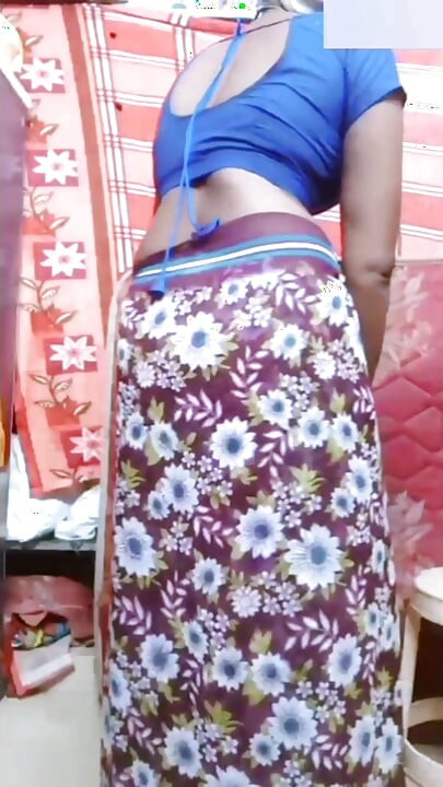 Desi Indian Tamil Wife Renu Nude Live Call Sugar Stepdaddy Boobs Slap Pussy Finger Ass Fuck Hot Voice!