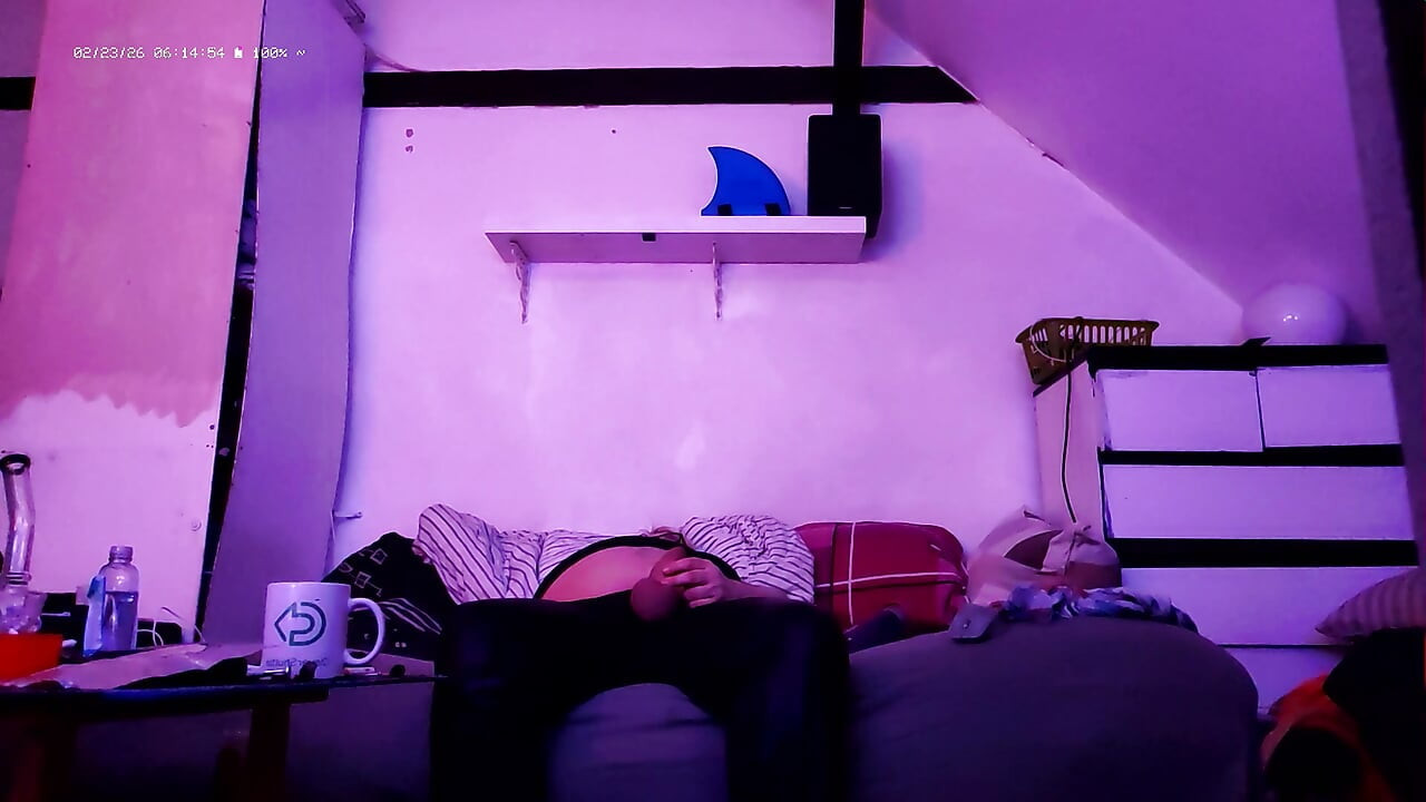 sadece mastürbasyon yapıyor