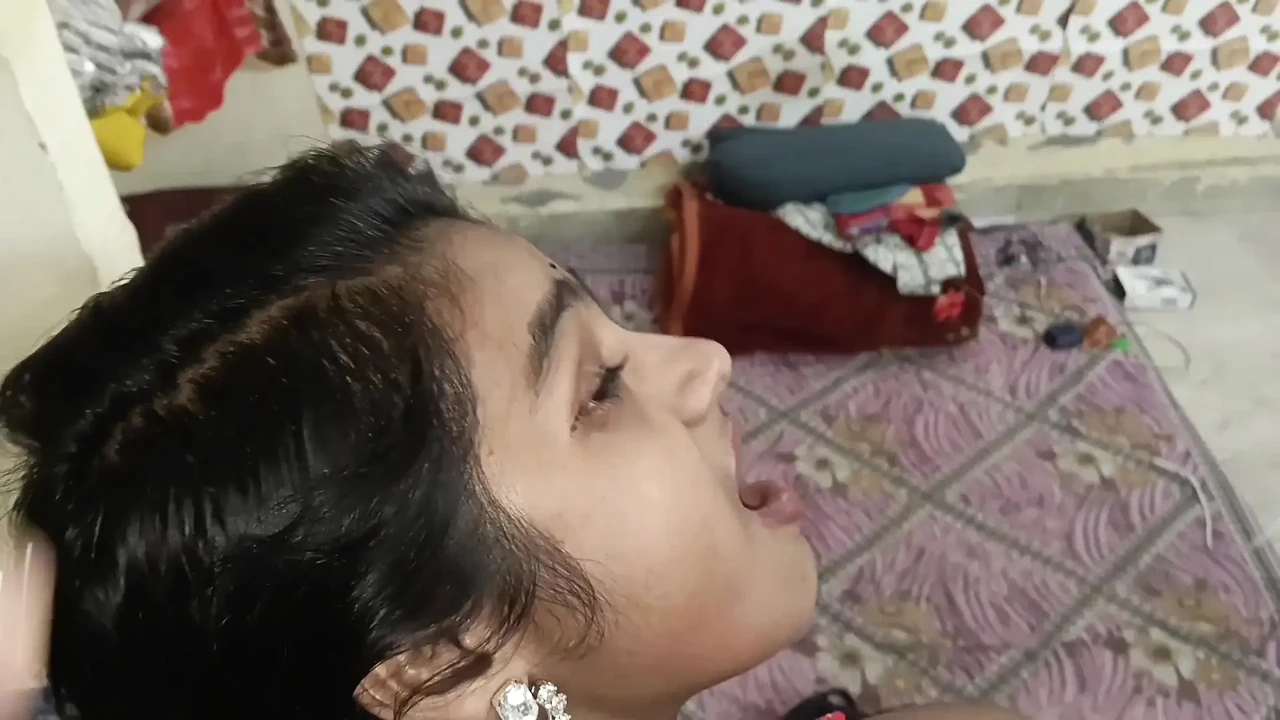 Desi Bhabhi Hot Anal Sex Hindi Moans – Closeups & Passionate Fuck