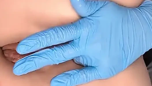 Anyone with a Glove Fetish