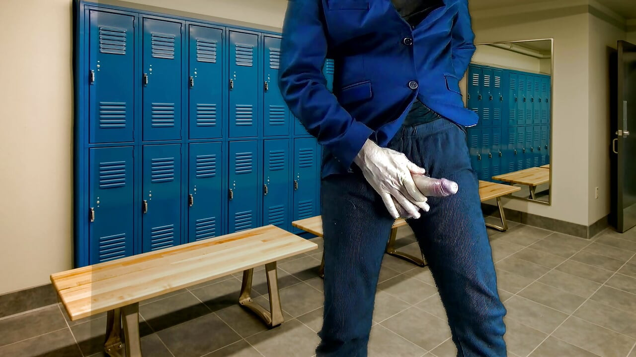 I Found Another Locker Room To Masturbate In