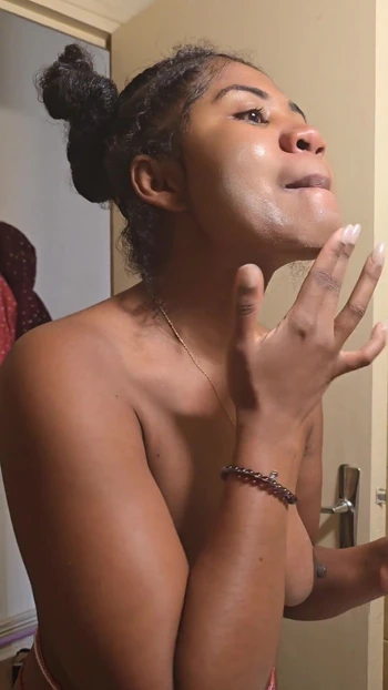 Must-see moment from "Beautiful Ebony Makes Its Toilet"