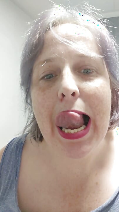 Jugando con mi lengua