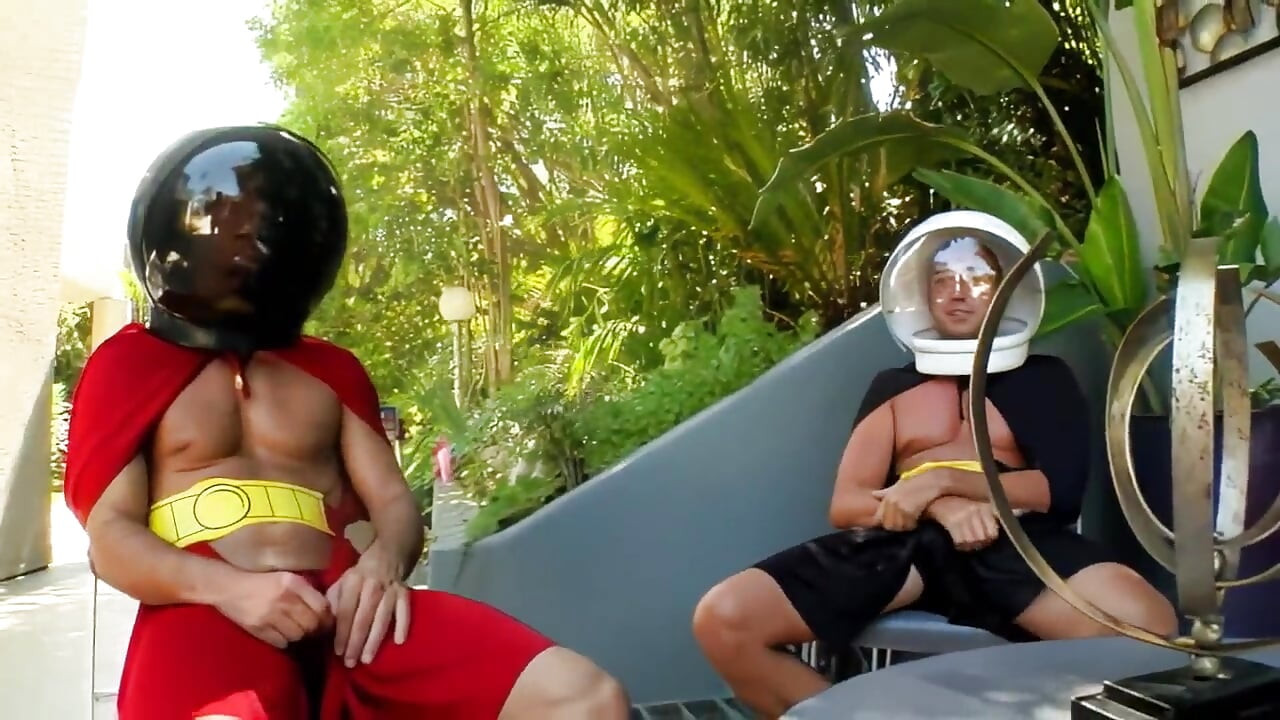 Hard Sex in Foursome, Girls Want Their Holes Full and Cum on Face