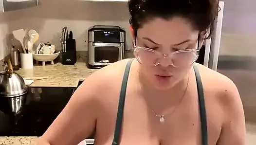Dani Valentina ile canlı yayın