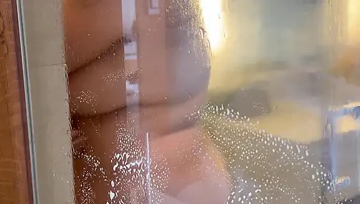 Hot Curvy Sexy in the shower!