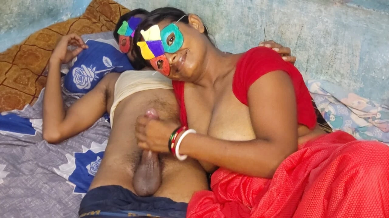 Indian desi bhabhi ko Bahane se Bulakar Karbaya Mukh maithun