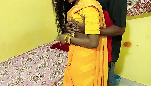 Ateşli genç üvey kız kardeş sıkı rosiy amcık büyük yarakla sert sikişiyor xxx video