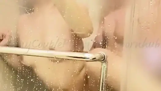 Cewek pinay dientot habis-habisan sama bosnya di kamar mandi