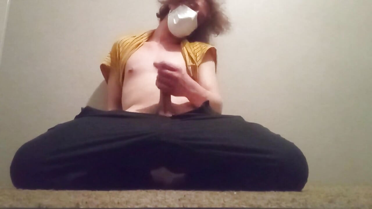 Facemask Fetish Fanclub Video del Mes (ffvotm); julio de 2023