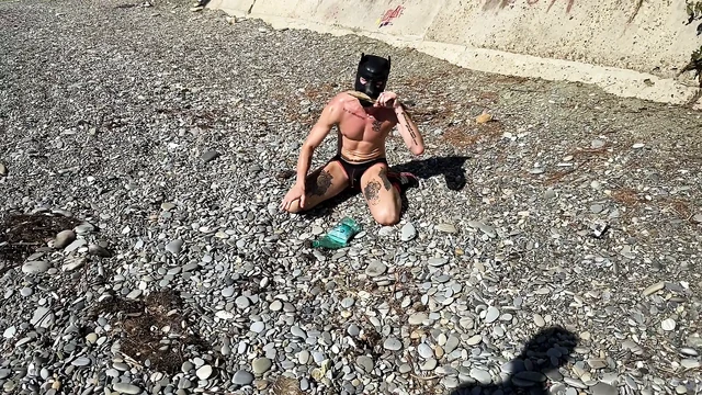 The owner fucked his doggie on the beach and cum in the face