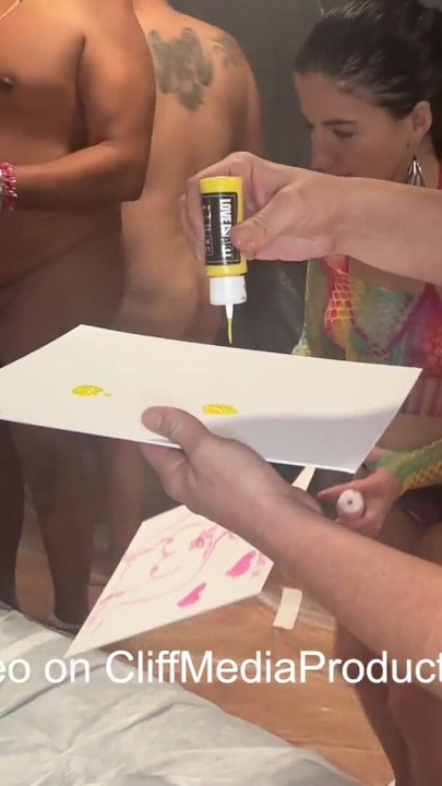 No hay una forma equivocada de pintar - Cliff Media Productions | Clip 1