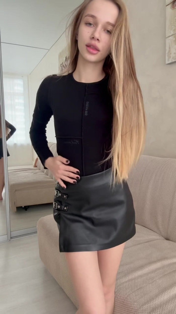 Imagine my ass bouncing in these shorts while I ride you too much? 😈