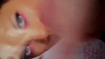 Rihanna bir yük alır