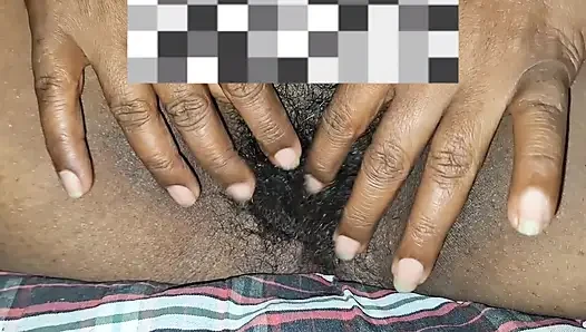 Büyük memeli Asyalı orta yaşlı seksi kadın