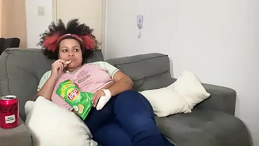 Furzen und rülpsen, während ich fernsieht