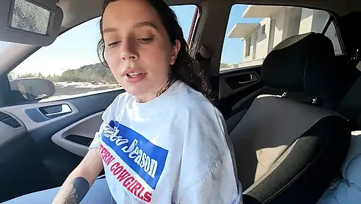 Üvey kız kardeşim kocaman poposuna yağlayıcı olmadan penis soktu!