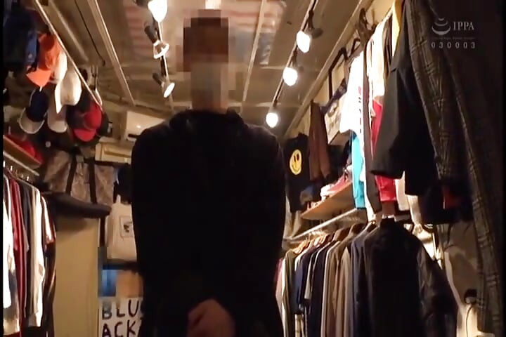 평온한 여자 동반자와 함께하는 젖꼭지 강박관념 다큐멘터리 - 1