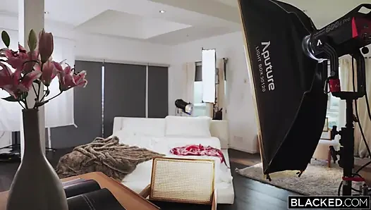 VIXENДУШная коллекция Maitland Ward - за кулисами