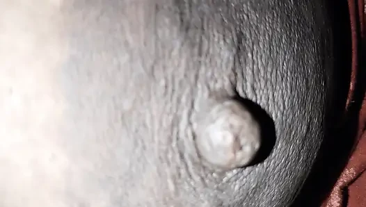 Мачеха дези показывает киску и молочные сиськи