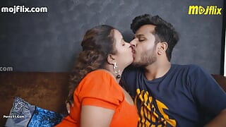 Bhabhi desi India panas berkongkek bogel penuh dengan audio hindi devar