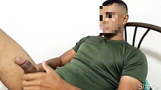 Militar macho cumming