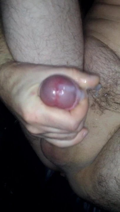 Masturbates in the chair and cums