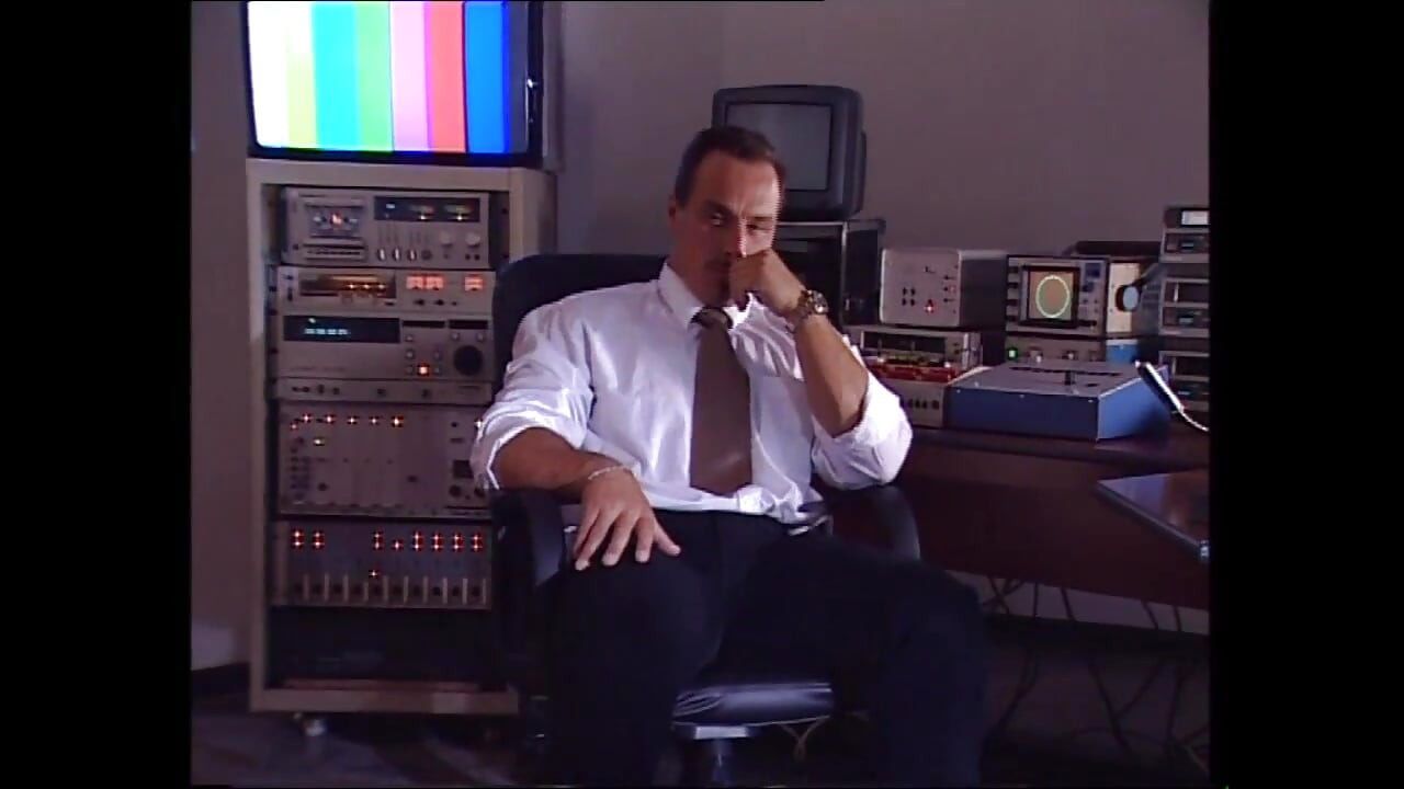 Filem lucah MILF vintaj dikongkek tanpa melihat penembusan